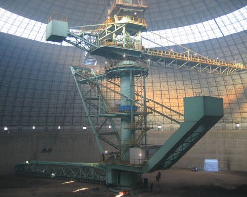 Empileur et récupérateur à récupération latérale à empilement supérieur circulaire