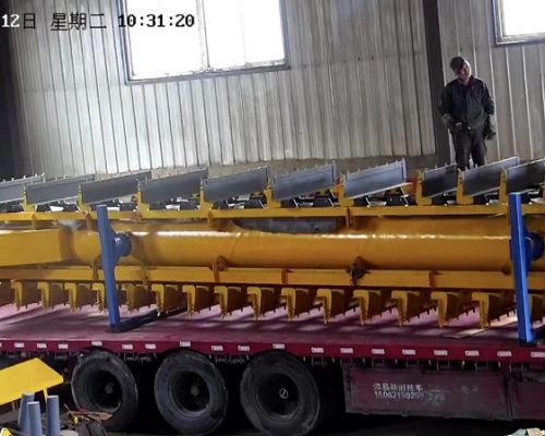 Convoyeur à raclettes enterré léger